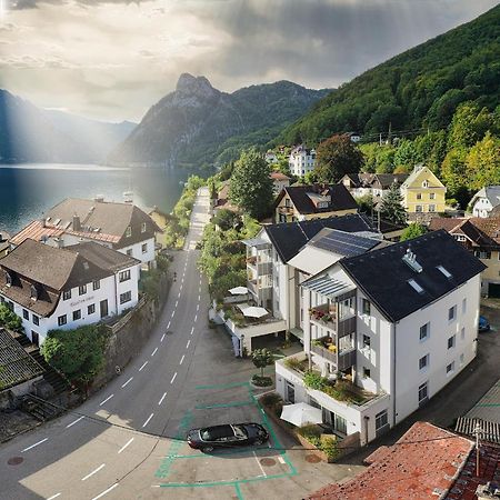 LOIDLs GUESTHOUSE Traunkirchen Eksteriør billede